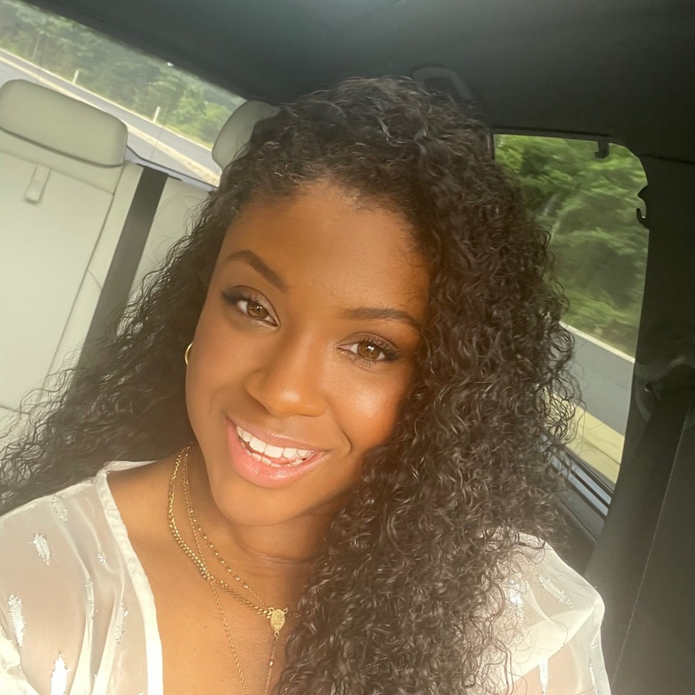 Meet your Posher, Carlie